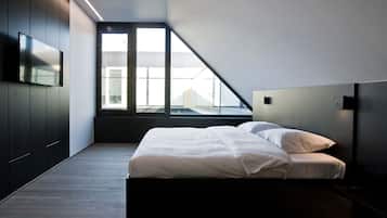 Desk, rollaway beds, free WiFi, bed sheets