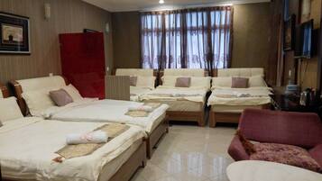 Suite familiar | Ropa de cama de alta calidad, edredón y camas con pillow-top