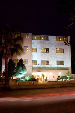 Front of property - Barakat Hotel Apartments (Amman)