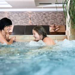 Indoor spa tub