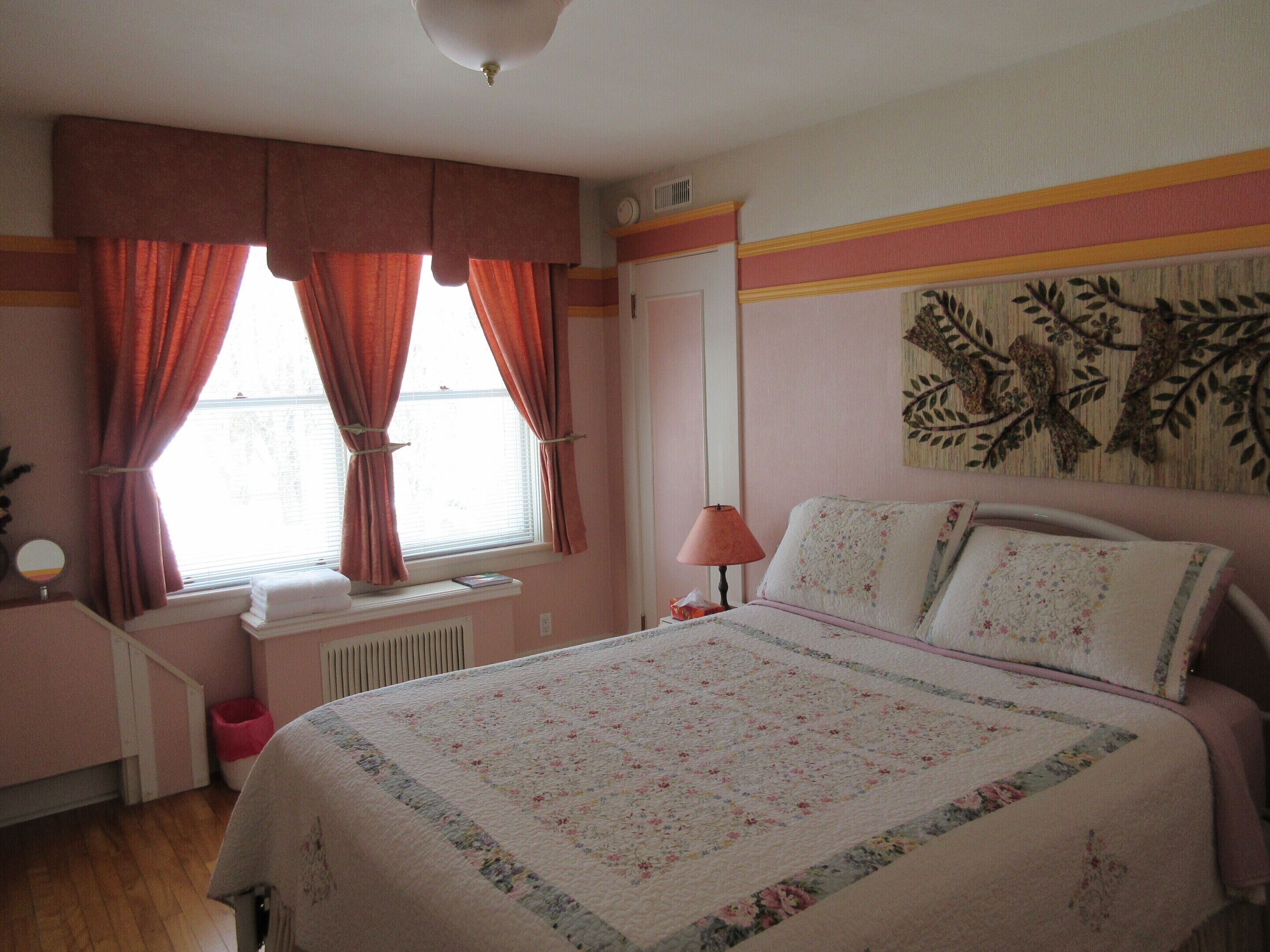 Superior Double Room, Shared Bathroom, Park View (Rose)