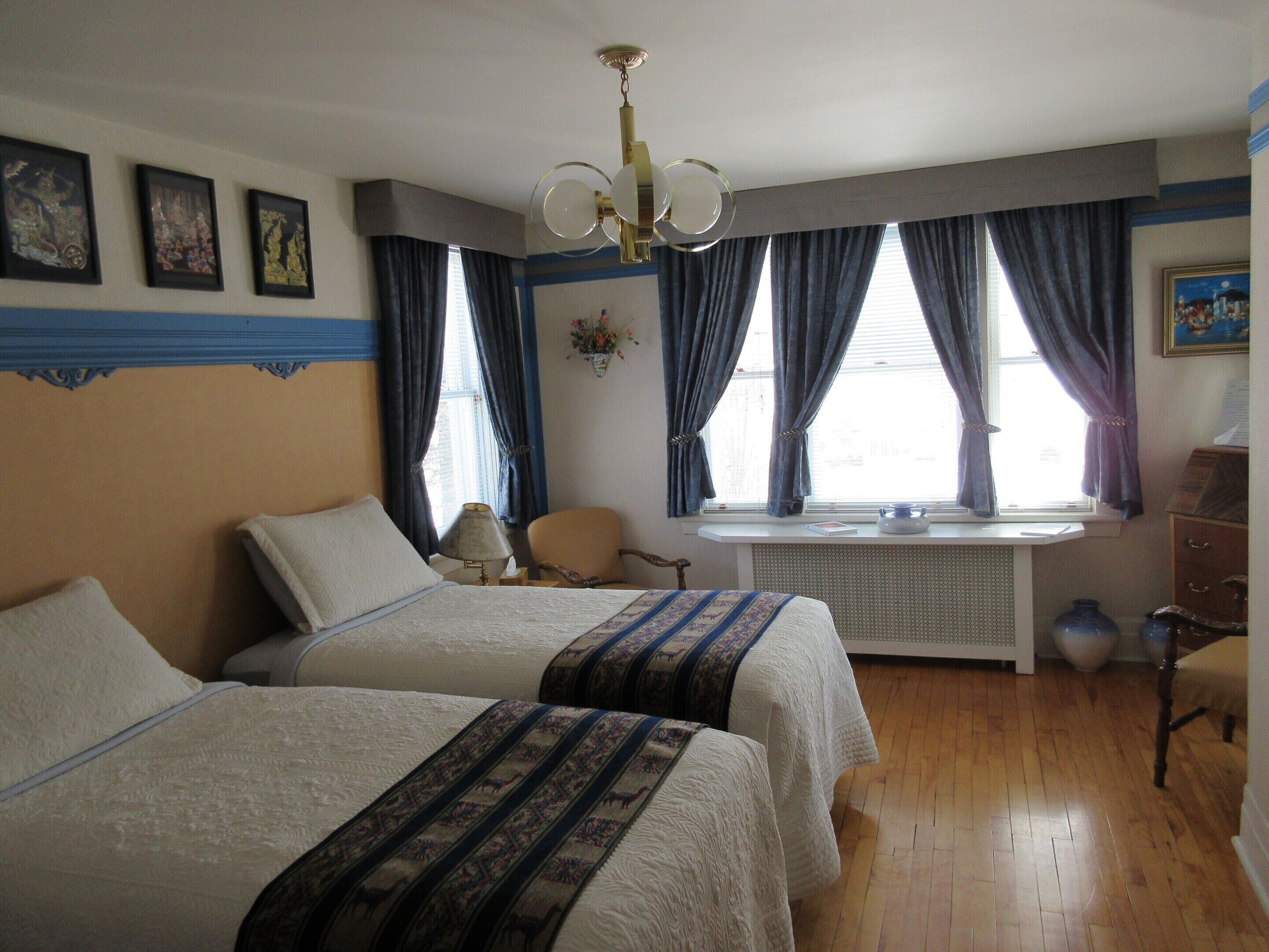 Classic Double Room, Shared Bathroom, Lake View (Bleue)
