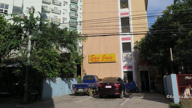 Unclassified image, 1 of 11, button - San Jose Pension (Cebu)