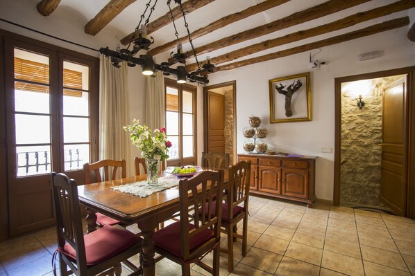 传统独立别墅, 2 间卧室 | 餐厅