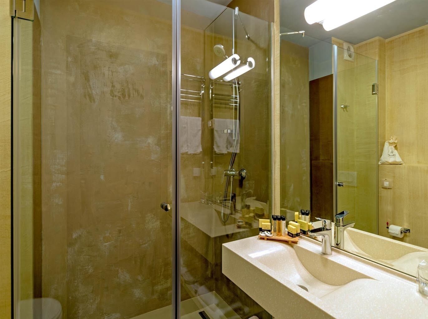 minibar, in-room safe, desk, alarm clocks