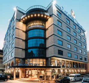 Front of property - Golden Tulip Addis Ababa (Addis Ababa)