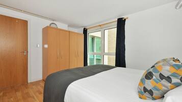 Apartment, 2 Bedrooms | 2 bedrooms, in-room safe, free WiFi, bed sheets