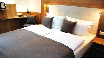 Zimmersafe, Schreibtisch, Bügeleisen/Bügelbrett, kostenloses WLAN