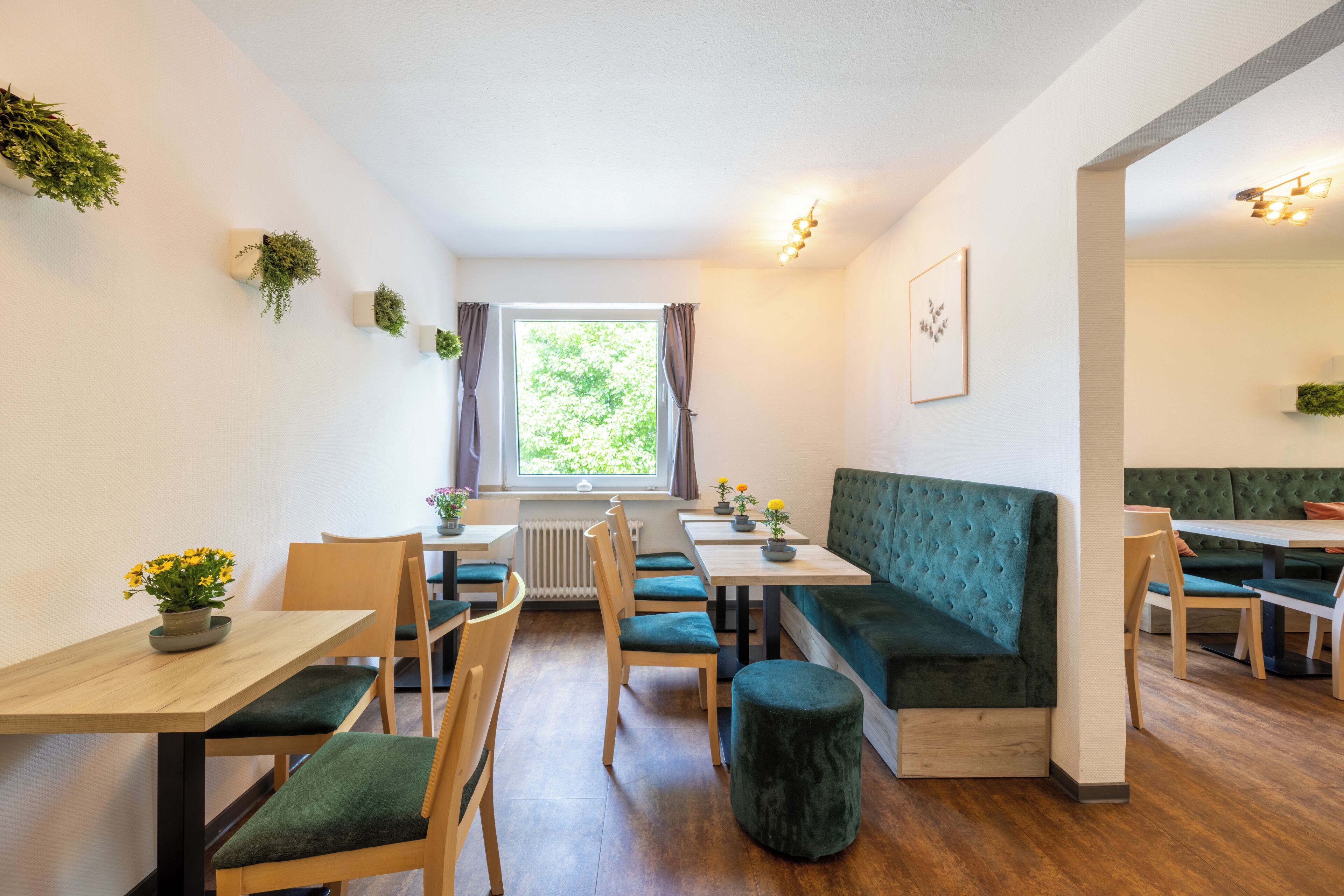 Daily buffet breakfast (EUR 14.80 per person)