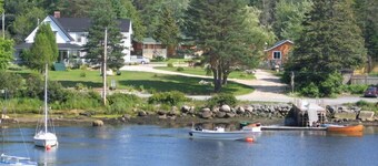 Anchorage House and Cottages