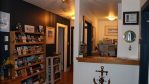 Interior entrance - Anchorage House and Cottages (Hubbards)