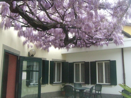 Courtyard. Suite Maria