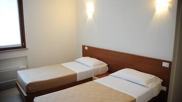 1 bedroom, premium bedding, desk, soundproofing