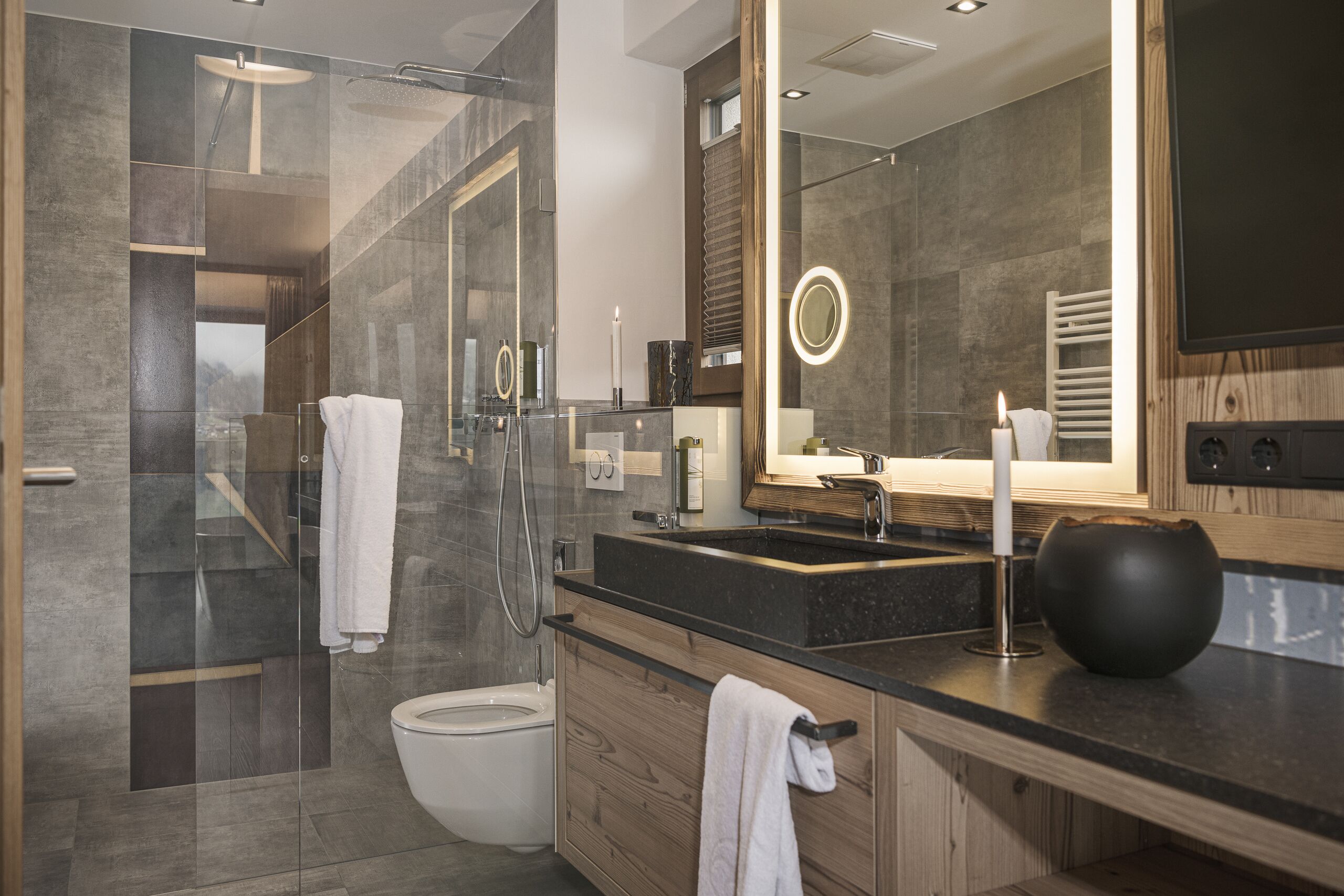 Luxury Chalet, 4 Bedrooms, Mountain View | Bathroom | Hair dryer, towels, toilet paper