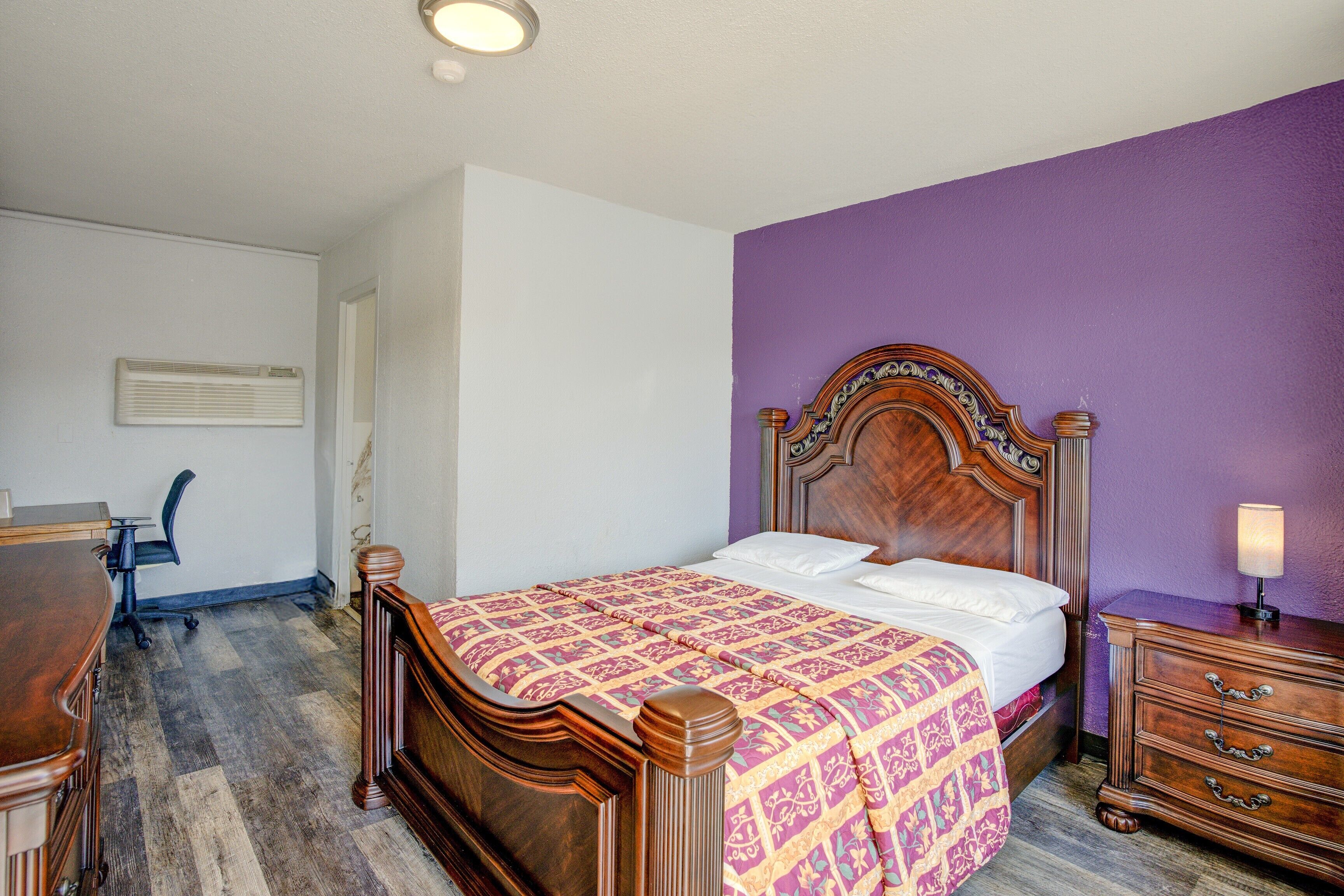 Camera, 2 letti matrimoniali, fumatori | Una scrivania, Wi-Fi gratuito, lenzuola