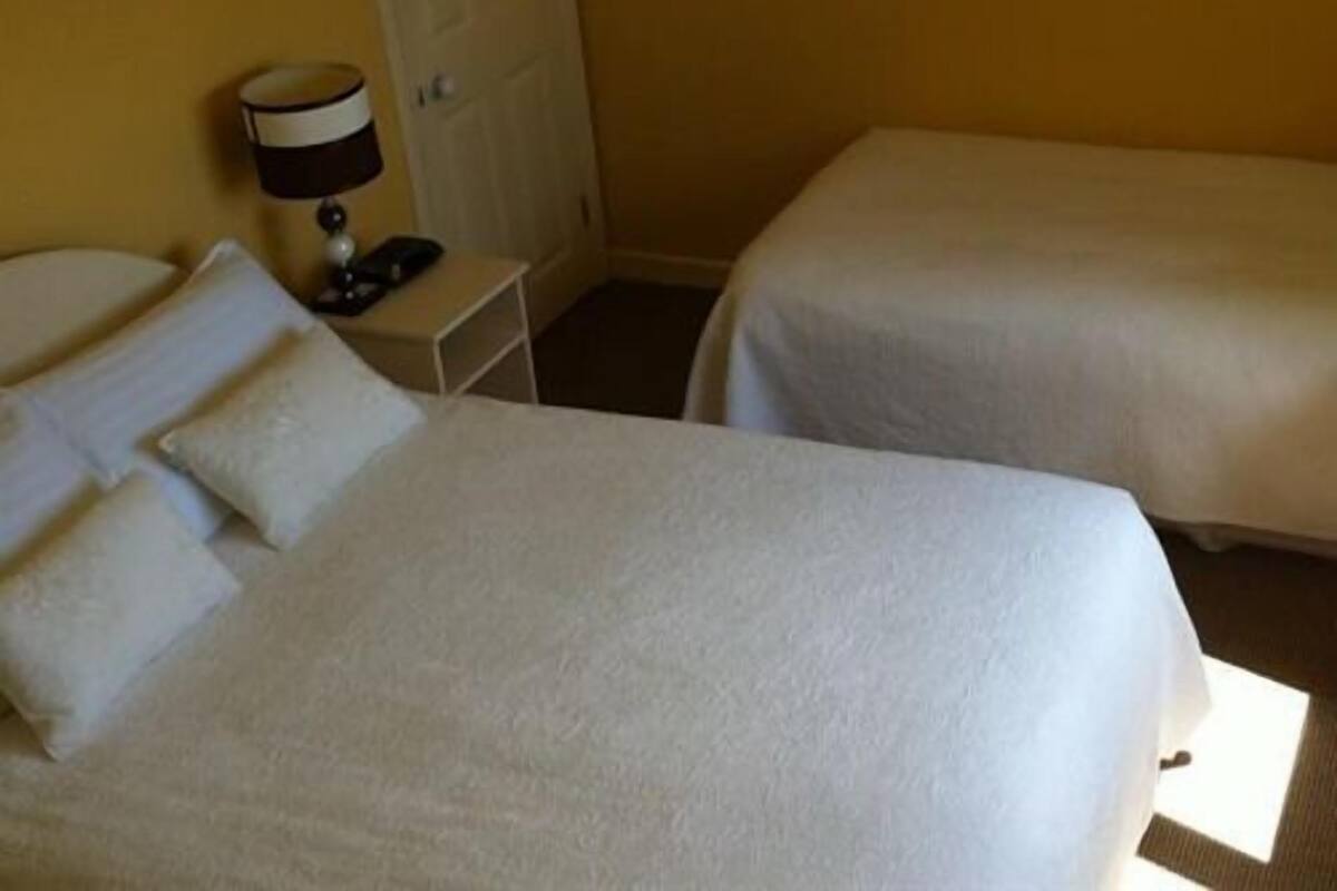 Quarto triplo, suíte, vista para o mar | 1 quarto, Wi-Fi de cortesia