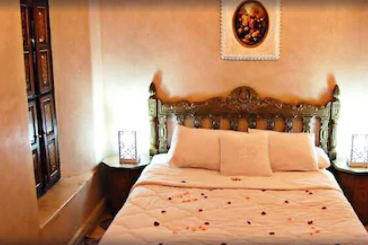 Minibar, in-room safe, soundproofing, free WiFi