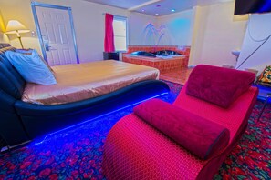 Suite Presidensial, 1 Tempat Tidur King, hot tub | Meja kerja dan Wi-Fi gratis