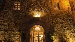 Front of property - evening/night - Le Bifore (Cortona)
