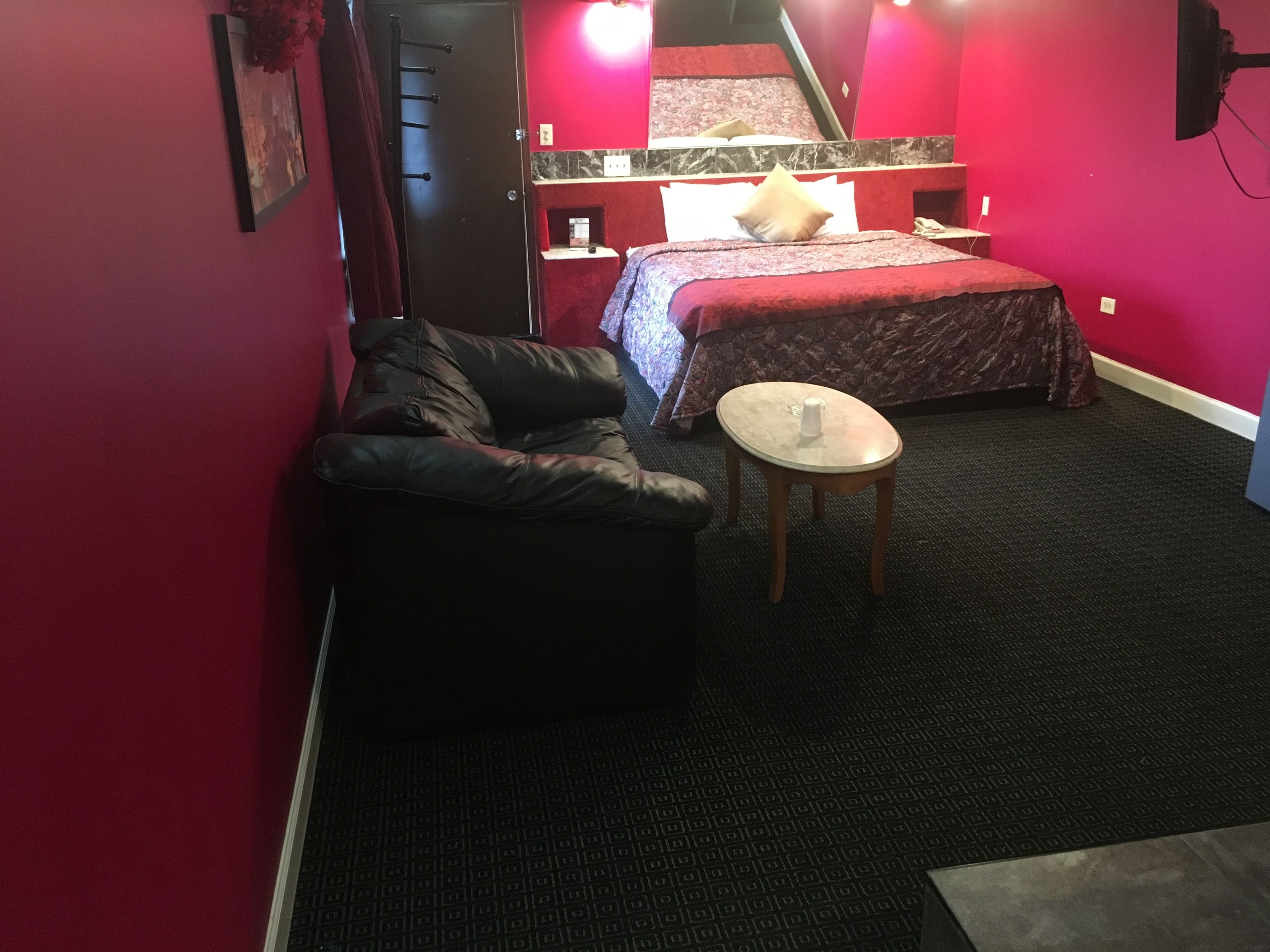 Foto - Midway Inn & Suites