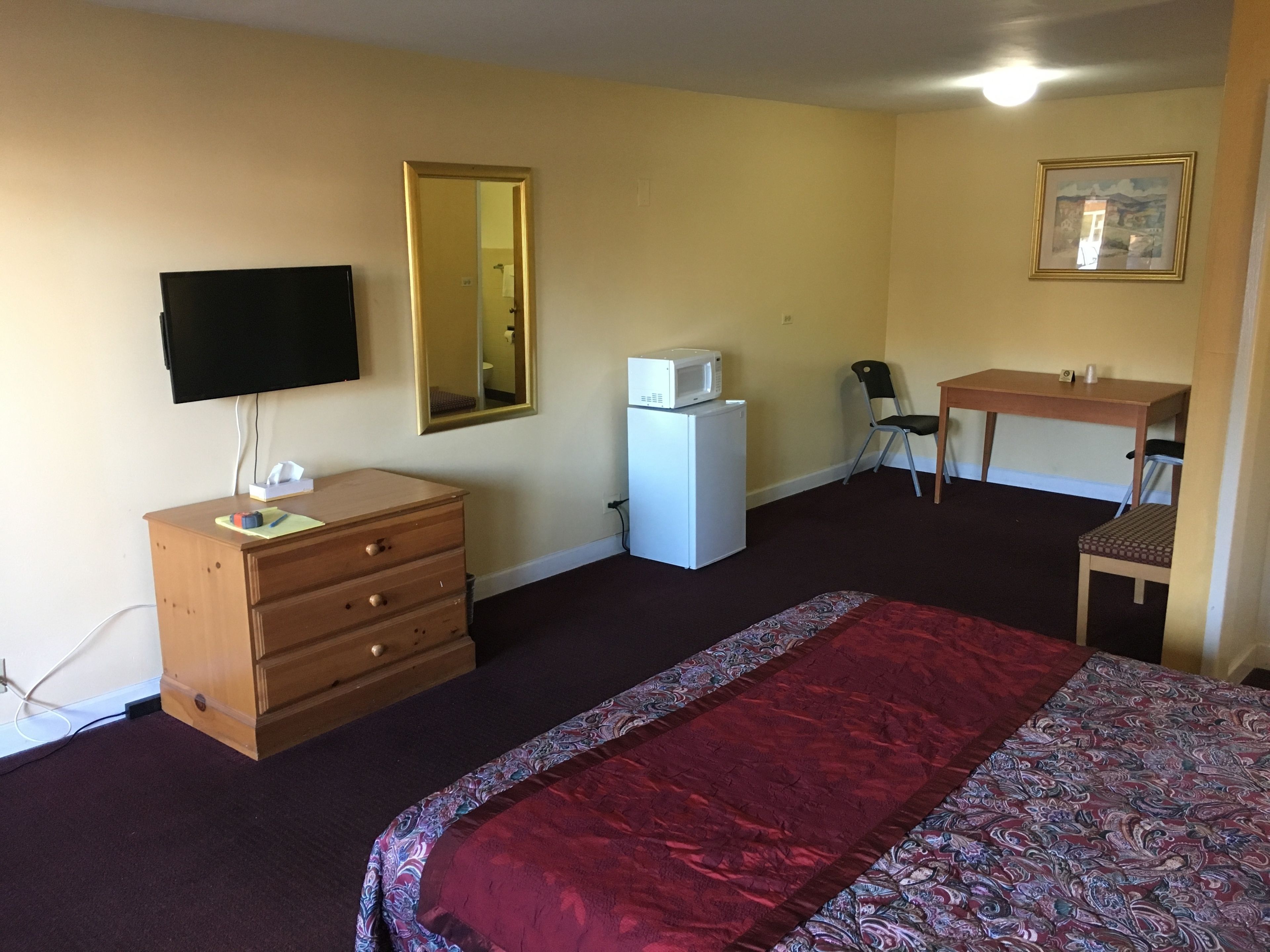 Foto - Midway Inn & Suites