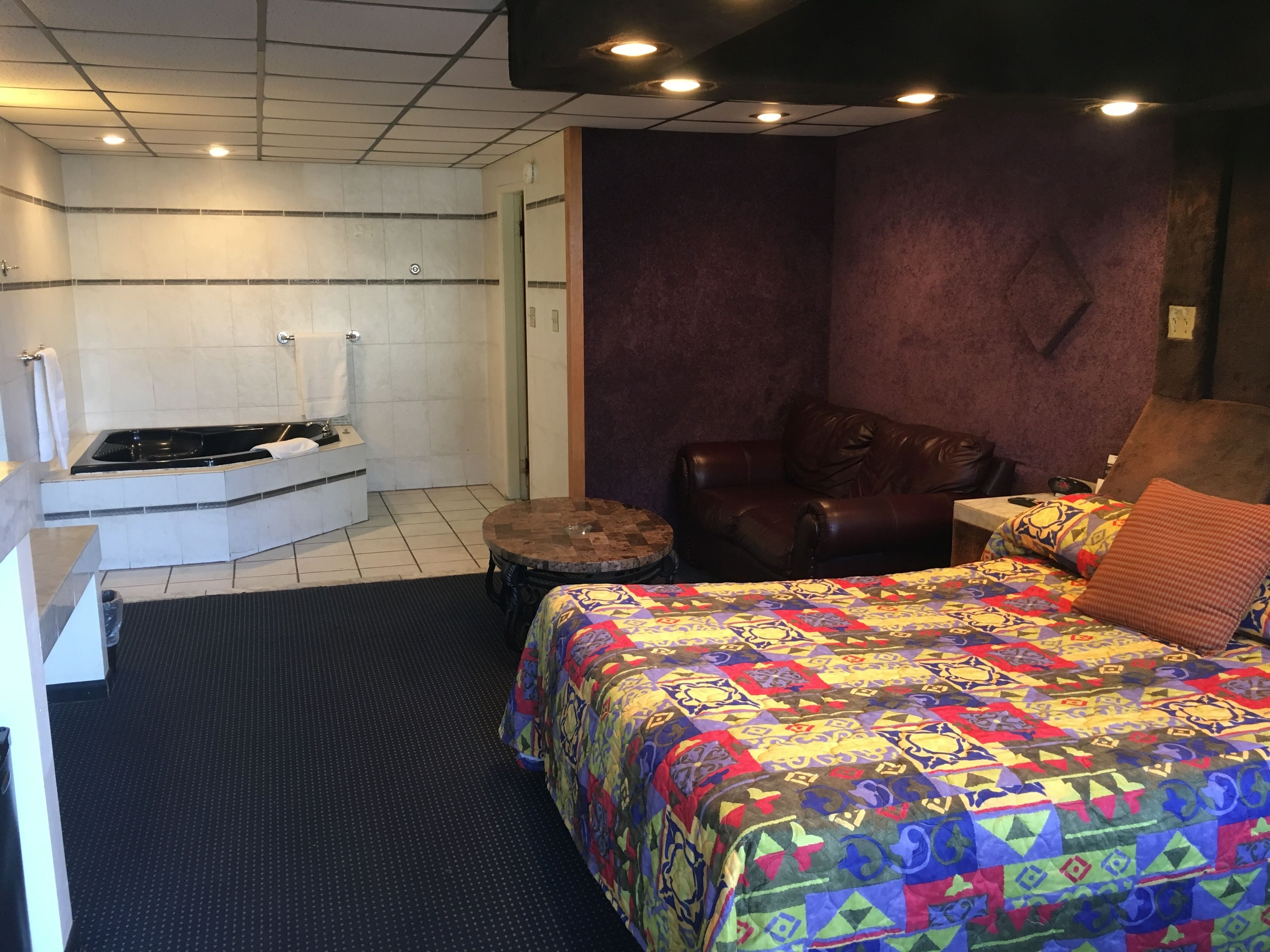 Foto - Midway Inn & Suites