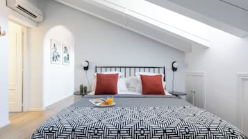 Studio | Down comforters, individually decorated, individually furnished