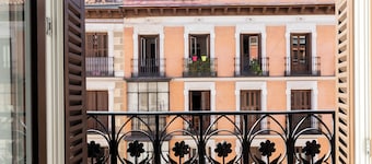 Aspasios Calle Mayor Apartments