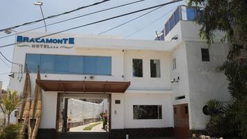 Entrada de la propiedad