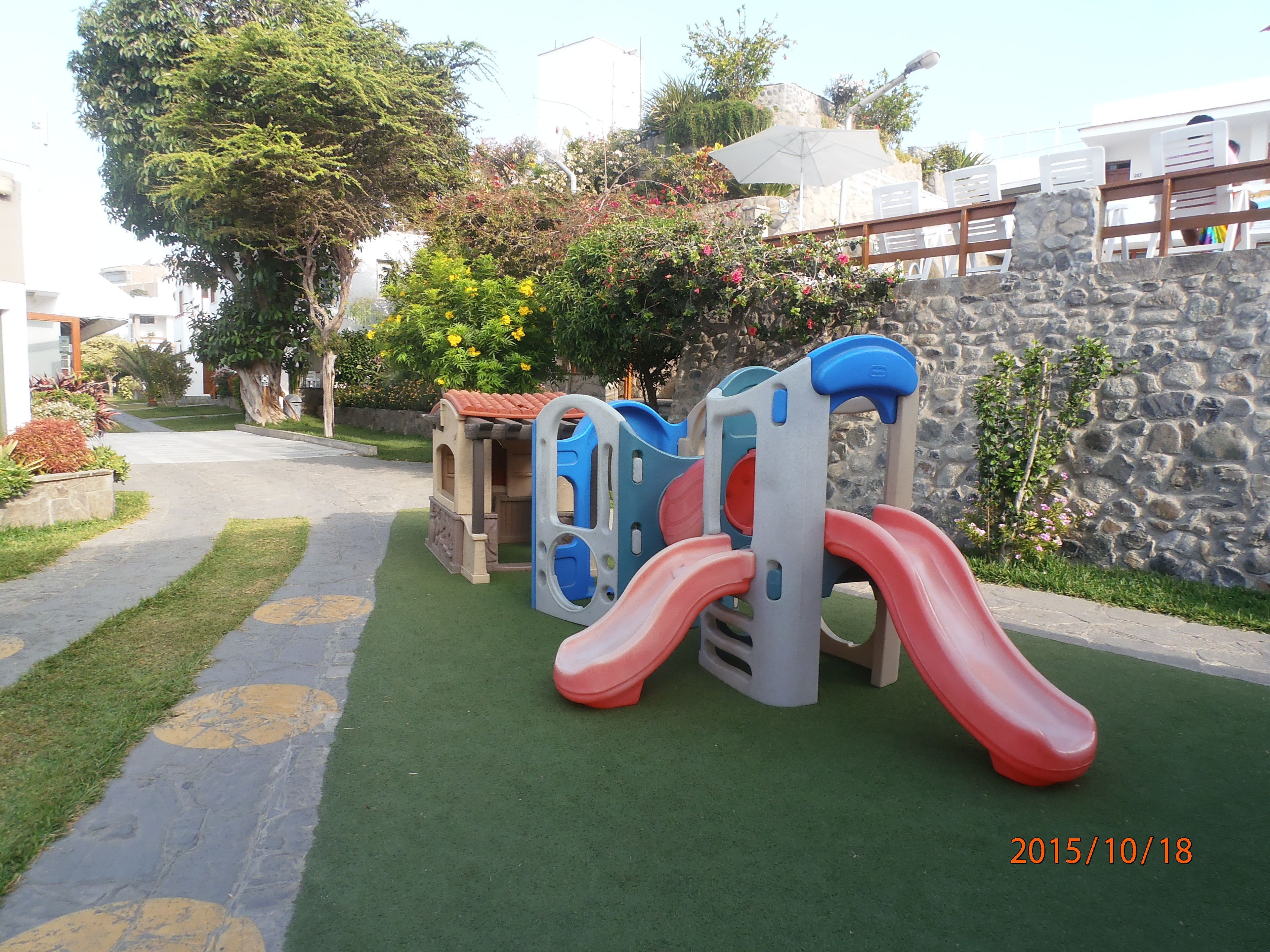 children’s play area – outdoor