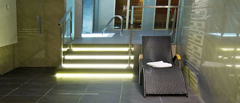 Bain à remous intérieur