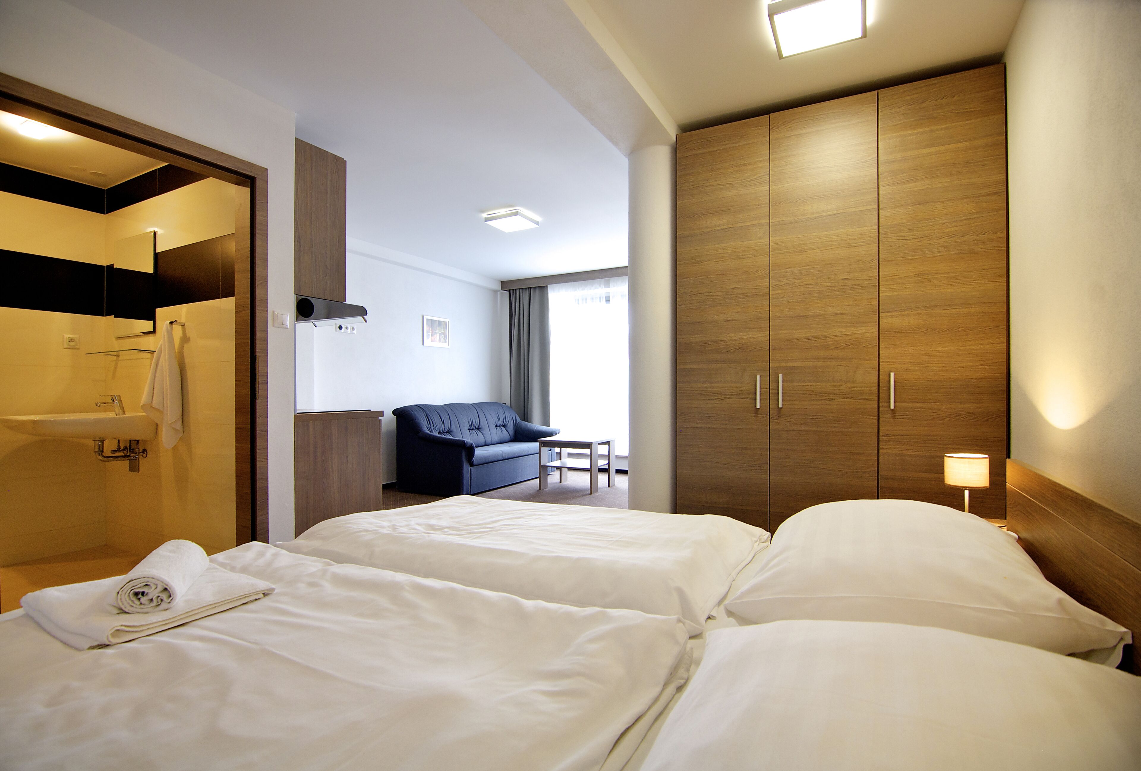 Standard Studio | Free WiFi, bed sheets