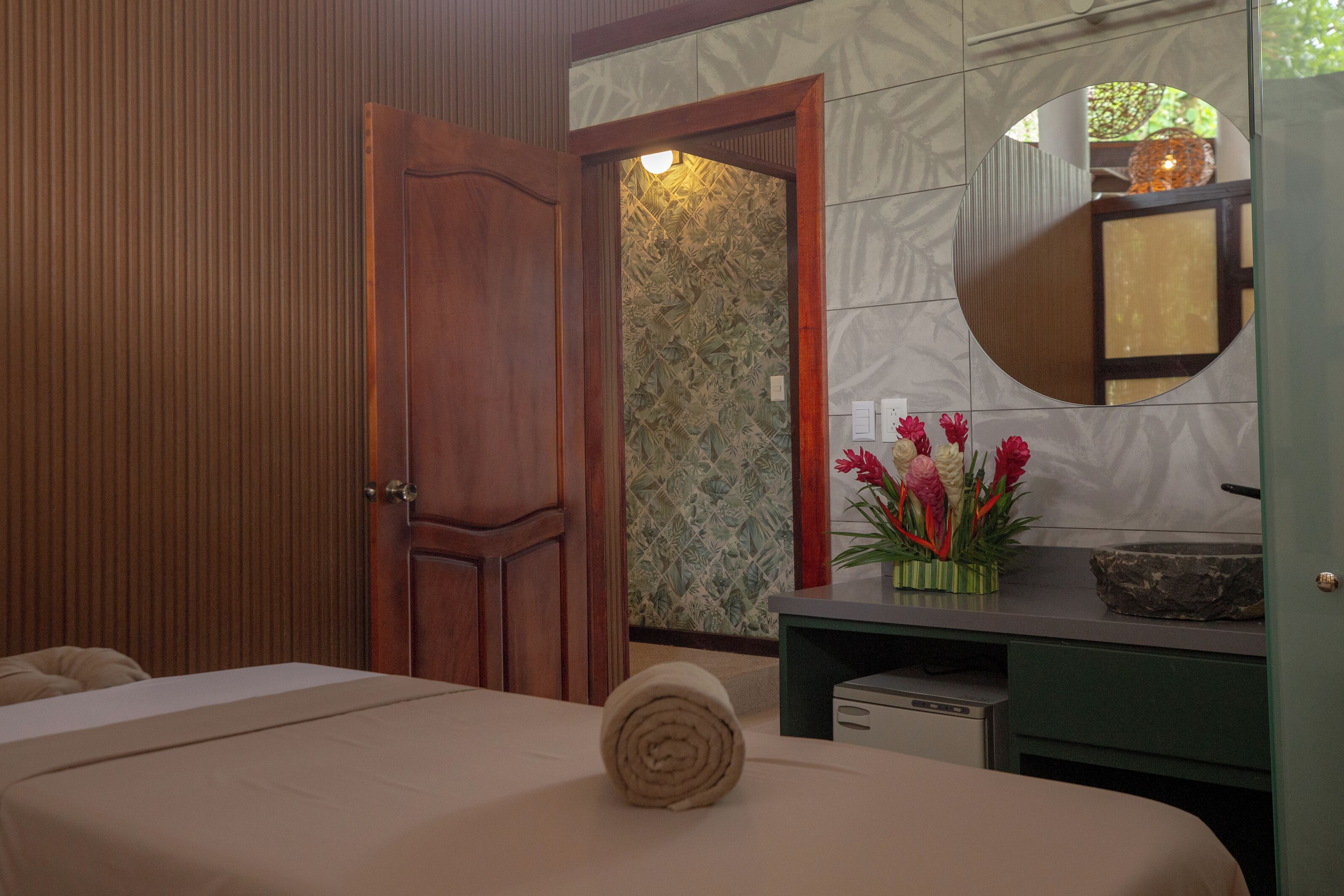 Photo - Evergreen Lodge