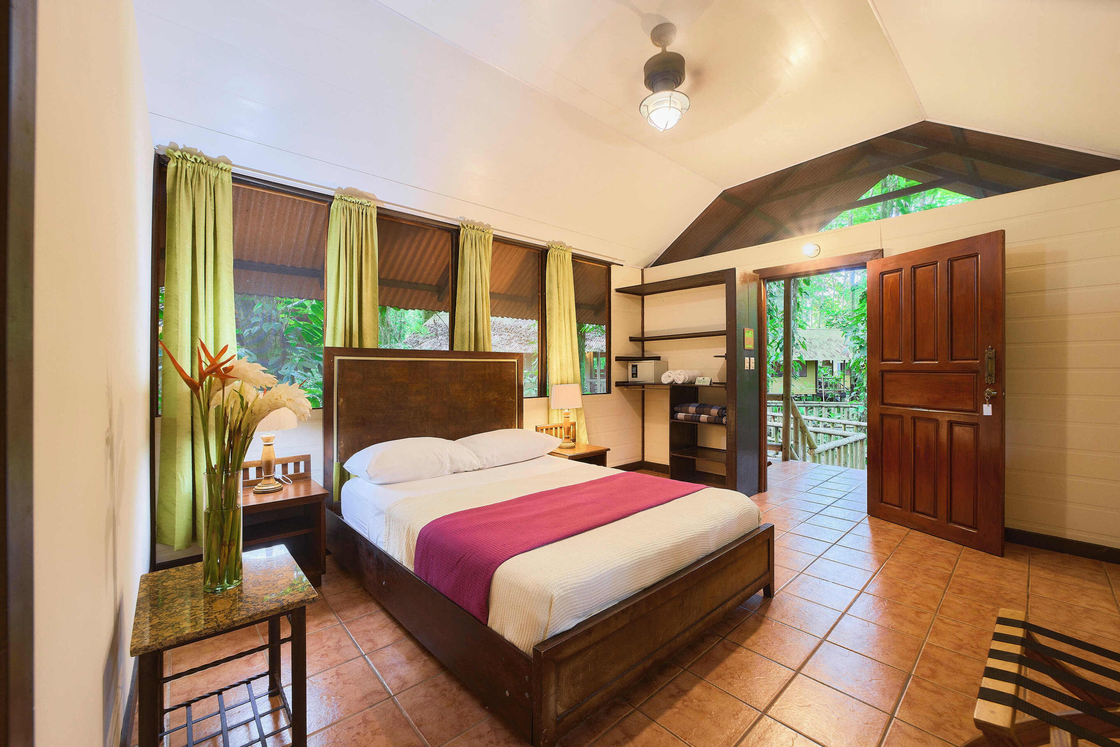 Photo - Evergreen Lodge