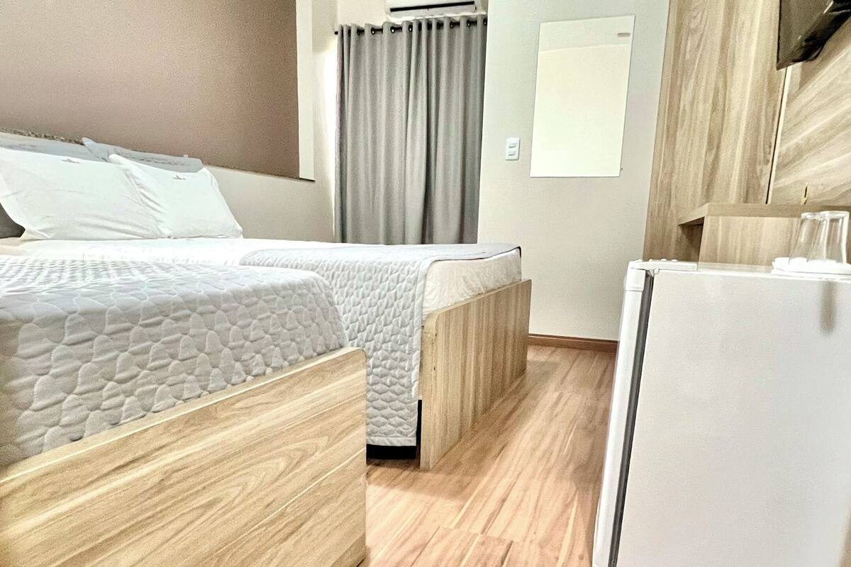 golden | 1 bedroom, desk, blackout curtains, soundproofing