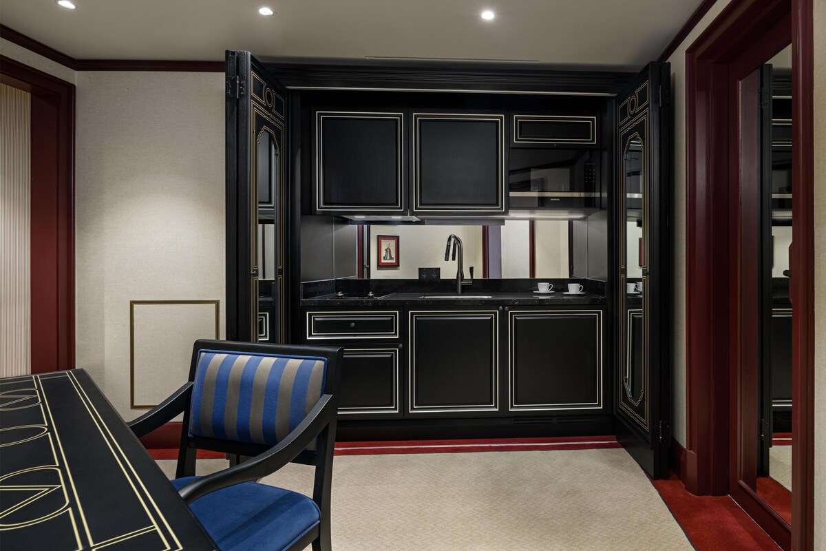 Deluxe Garden Suite | Private kitchen | Eco-friendly cleaning products