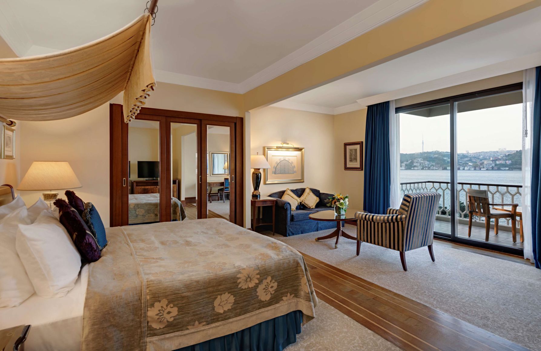 Egyptian cotton sheets, premium bedding, down comforters, minibar