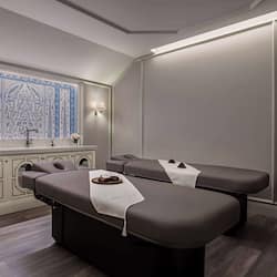 Couples treatment rooms, sauna, hot tub, steam room, Turkish bath
