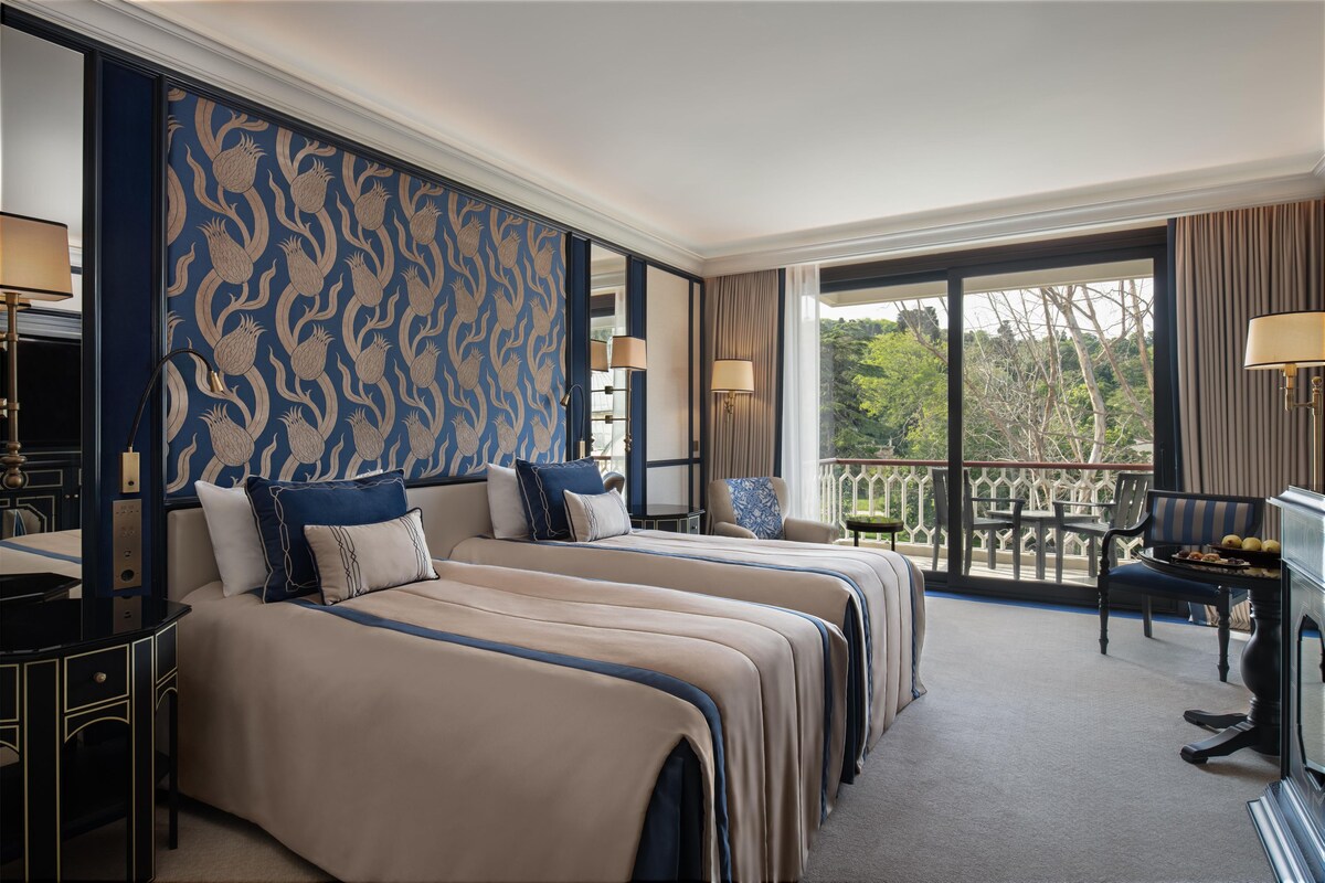 Yildiz Twin Room | Egyptian cotton sheets, premium bedding, down comforters, minibar