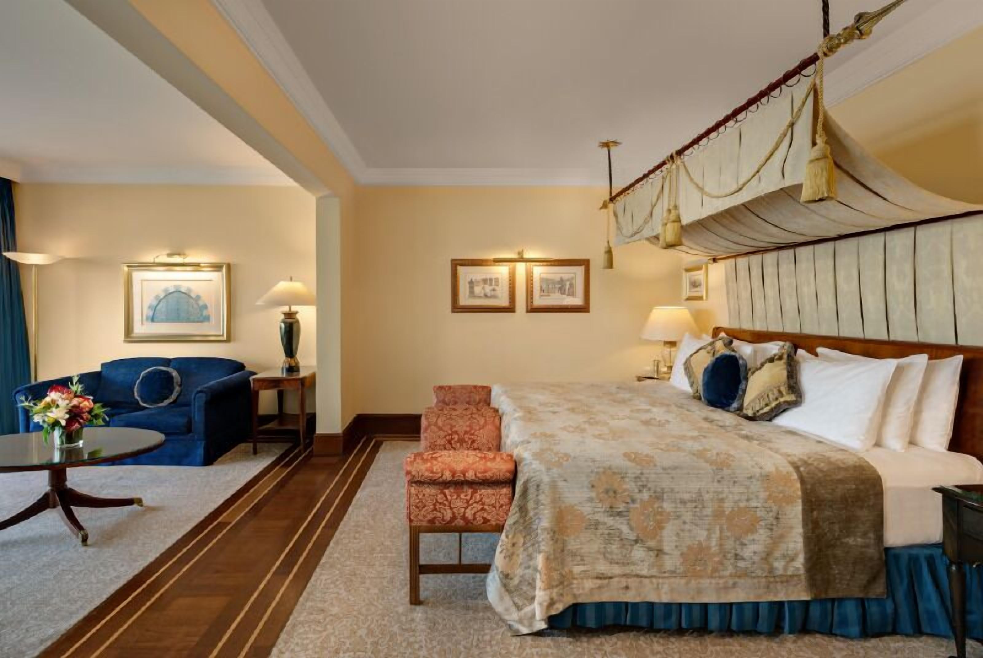Egyptian cotton sheets, premium bedding, down comforters, minibar
