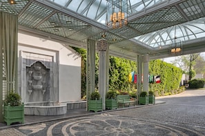 Unclassified image, 4 of 279, button - Ciragan Palace Kempinski (Istanbul)
