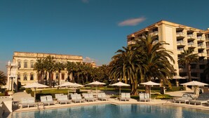 Unclassified image, 4 of 389, button - Ciragan Palace Kempinski (Istanbul)