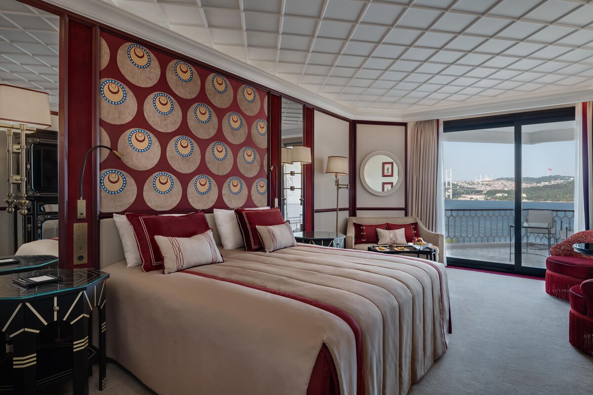 Ciragan Bosphorus View King Room | Egyptian cotton sheets, premium bedding, down comforters, minibar