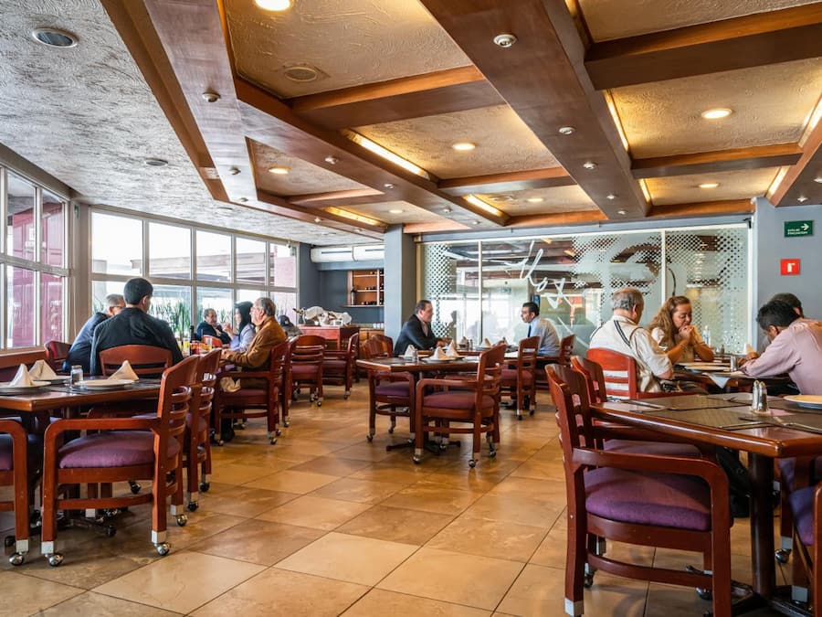 Breakfast, lunch, dinner served; international cuisine