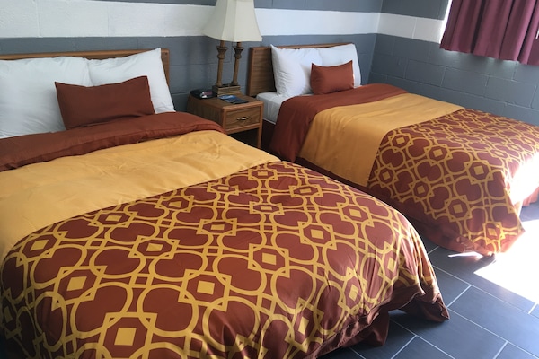 Double Room, Non Smoking | Premium bedding, desk, soundproofing, iron/ironing board