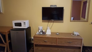 Double Room, Non Smoking | Room amenity