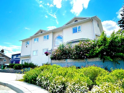 Midnight Sun Inn