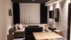 Deluxe Single Room | Living area - Diamond Hotel Suites (Amman)
