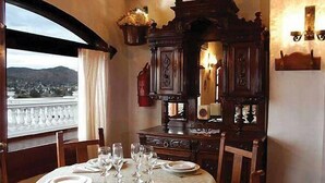Breakfast, lunch and dinner served - Hipocampus Resort Spa (Villa Carlos Paz)