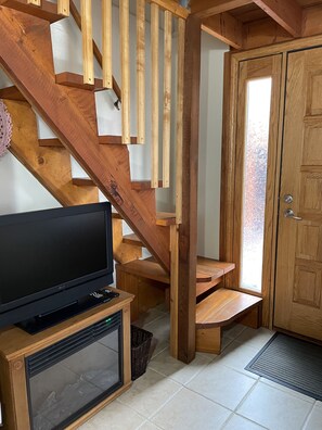 Staircase - Luna Bed and Breakfast (Grand Forks)